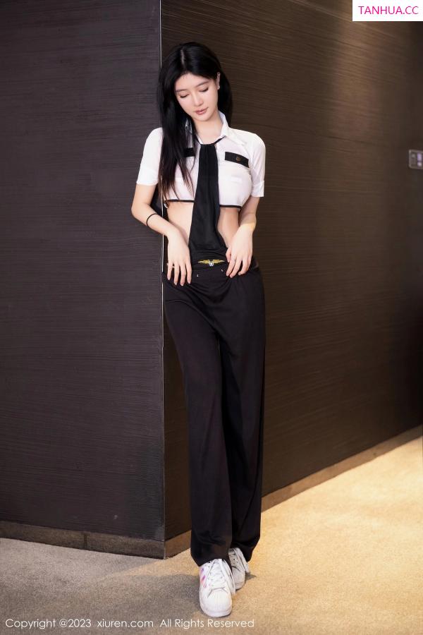   [XiuRen]高清写真图 2023.07.28 No.7159 幼幼 清纯美腿第2张图片
